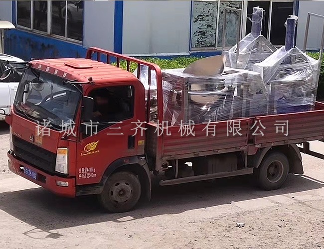 30T、50T壓榨機(jī)兩臺(tái)，分別發(fā)貨江蘇常州、福建廈門(mén)。